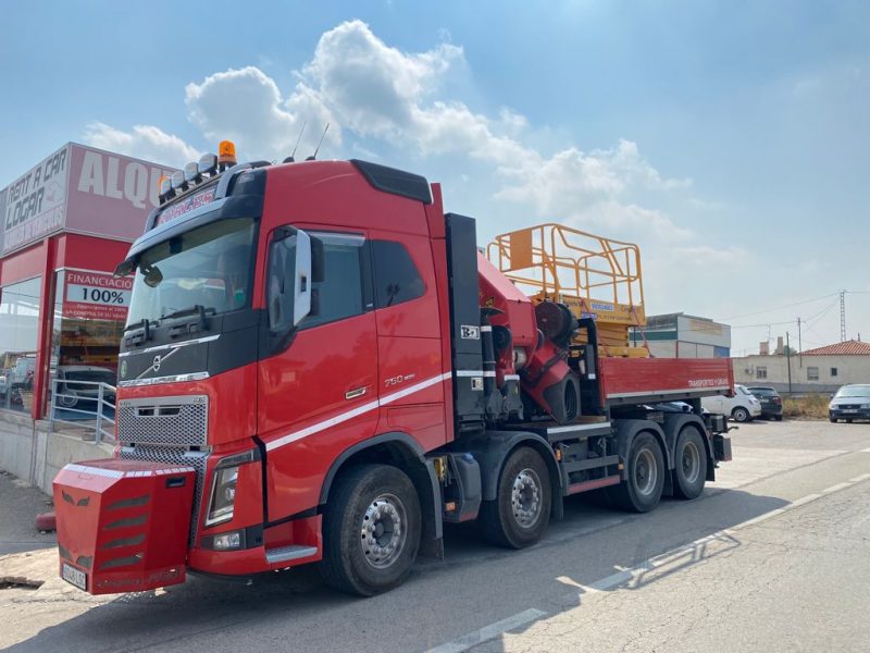 camion grua autocargante